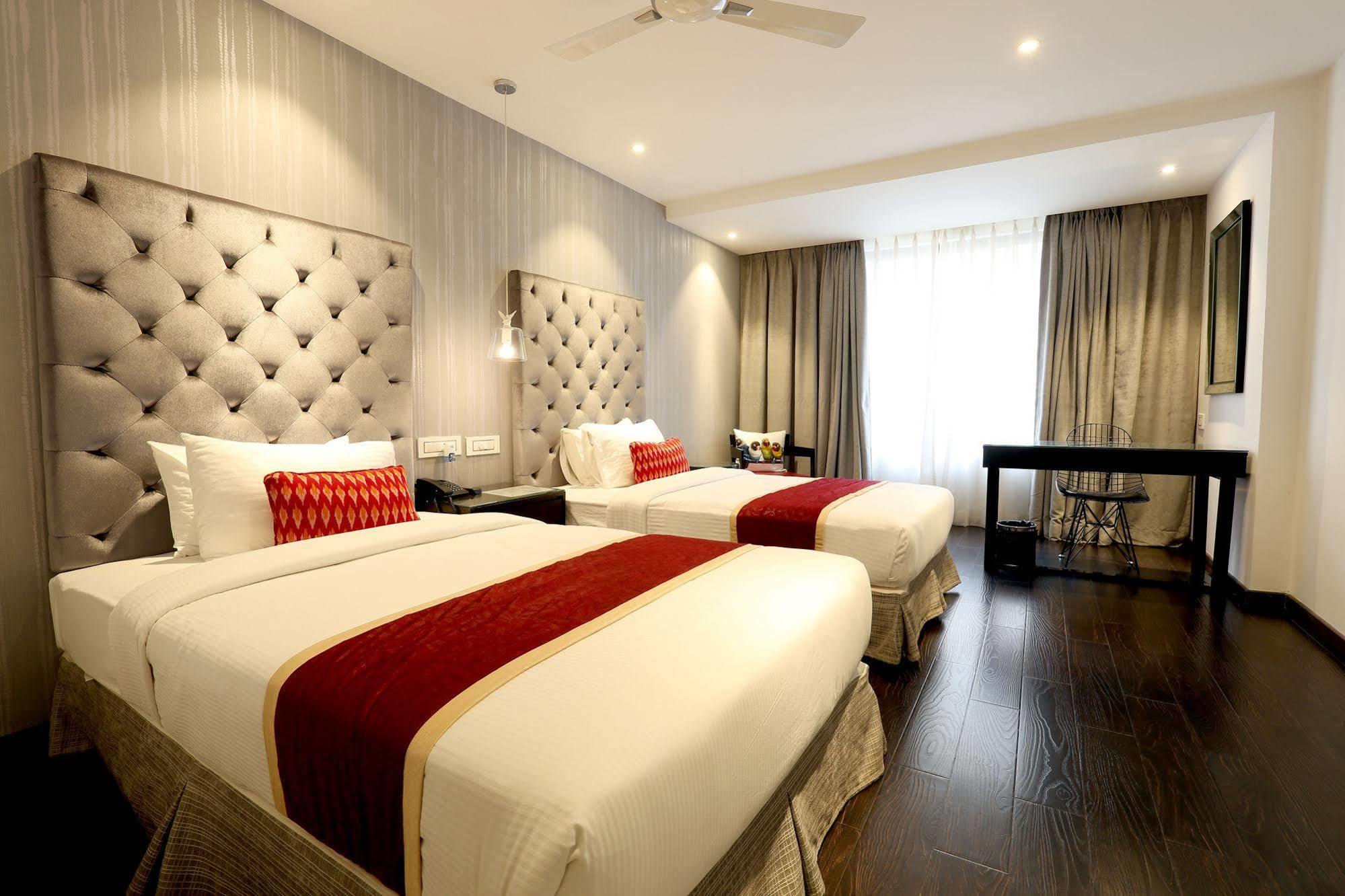 Hotel Deccan Serai, Hitec City, Гайдарабад Екстер'єр фото