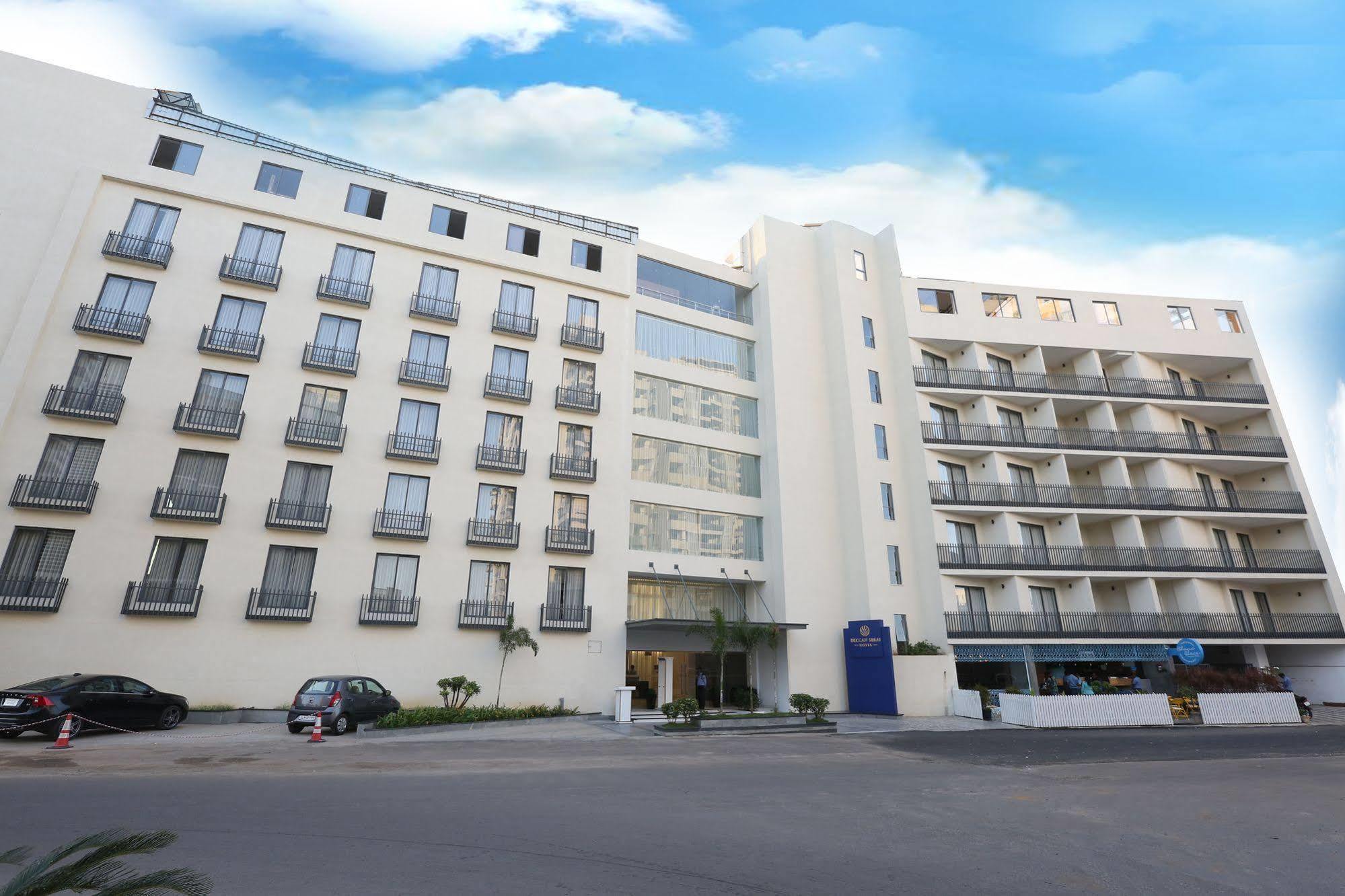 Hotel Deccan Serai, Hitec City, Гайдарабад Екстер'єр фото